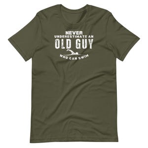 Old Guy Swimmer T-Shirt – Never Underestimate a Man Who Can Swim Tee, Swim Dad Gift, Coach Shirt, Masters Swimming Humor Top for Men