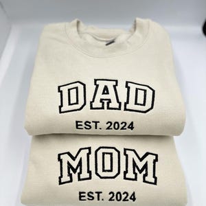 Custom Embroidered Sweatshirt, Daddy Est Year Shirt, Grandpa Shirt With Date, Gift For New Dad, Father's Day Gift