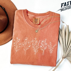 Comfort Colors Wildflower Shirt, Floral Cottagecore Shirt, Botanical Shirt, Flower Shirt, Nature Shirt, Wildflower Tshirt,Wild Flower Shirt immagine 2