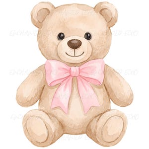 Puede incluir: Ilustración en acuarela de un oso de peluche con cuerpo marrón claro, ojos marrones oscuros y un lazo rosa. El oso está sentado erguido con los brazos y las piernas extendidos. La imagen tiene un aspecto suave y delicado.