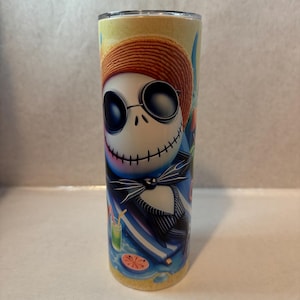 K&ouml;nnte beinhalten: Ein Set aus drei Keramikbechern mit gesprenkelter, matter Oberfl&auml;che. Die Becher sind in Creme-, Hellbraun- und Dunkelbraunt&ouml;nen gehalten. Jeder Becher hat ein schlichtes, minimalistisches Design.