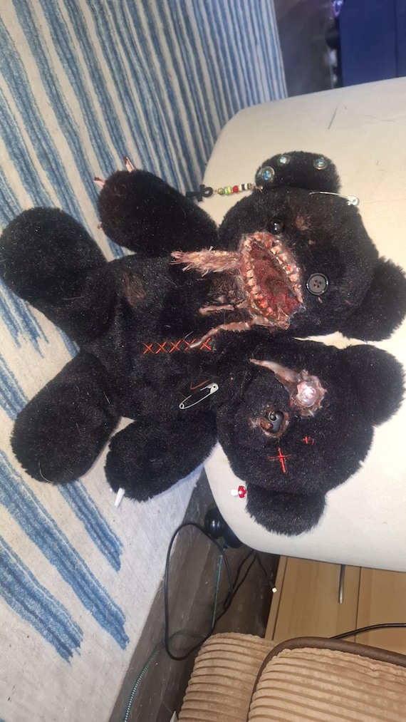The twins project 12 - Gore Bear