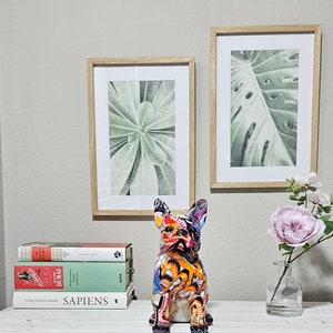 Sitting Bulldog Statue Dog Sculptures, Art Decor, Desktop Artwork Crafts, Resin Figurines Graffiti