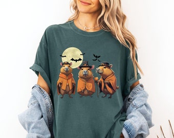 Capybara shirt, Comfort Colors tee, Halloween tee, Capybara Wizard shirt, Capybara Halloween tshirt, Spooky season tee, Cute capybara tee