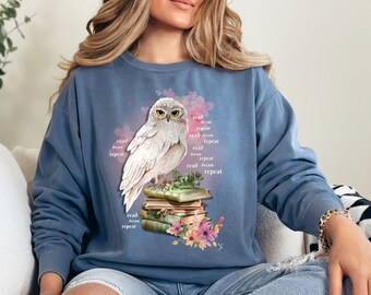 Teacher book sweatshirt, Floral owl top, Gift For Teacher, Bookish Shirt, Book Lover sweater, Gift For Bookworm, Comfort Colors sweater