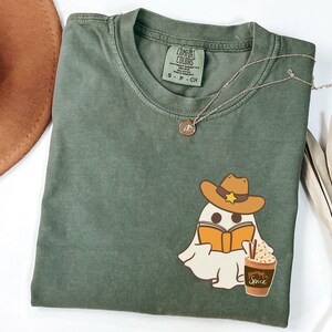 Comfort Colors® Сute Ghost Coffee Shirt, Сute Little Ghost Eiskaffee T-Shirt, Boo Ghost Shirt, Ghost Coffee Shirt, Halloween Coffee Lovers