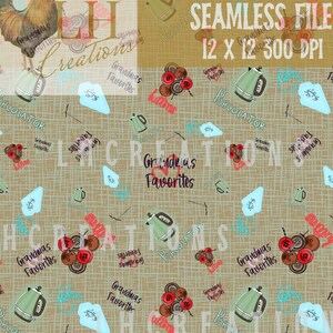 K&ouml;nnte beinhalten: Ein nahtloses Muster mit einem Hahn, Kn&ouml;pfen, Kaffeemaschinen und Textelementen. Das Design enth&auml;lt die W&ouml;rter "Grandma's Favorites", "Percolator" und "Seamless File 12 x 12 300 DPI" in verschiedenen Schriftarten und Farben auf beigem Hintergrund.