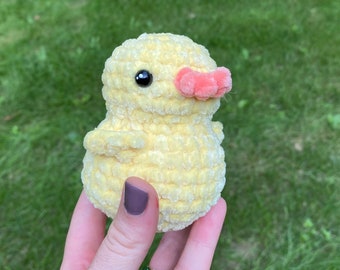 Fluffy Crochet Duck  l  small plushie, plushie yarn