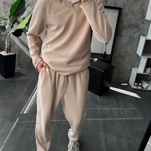 Men’s Pleated Two Piece Set – Long Sleeve Shirt and Jogger Pants, Casual Streetwear Outfit