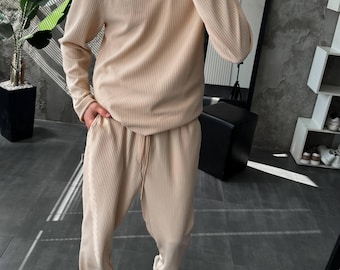 Men’s Pleated Two Piece Set – Long Sleeve Shirt and Jogger Pants, Casual Streetwear Outfit