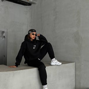 Women’s Streetwear Set  – Oversized Hoodie and Jogger Sweatpants in Black, Casual 2 Piece Outfit