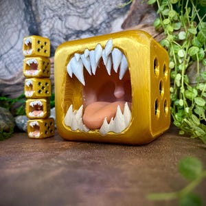 GIANT Mimic D6 Dice