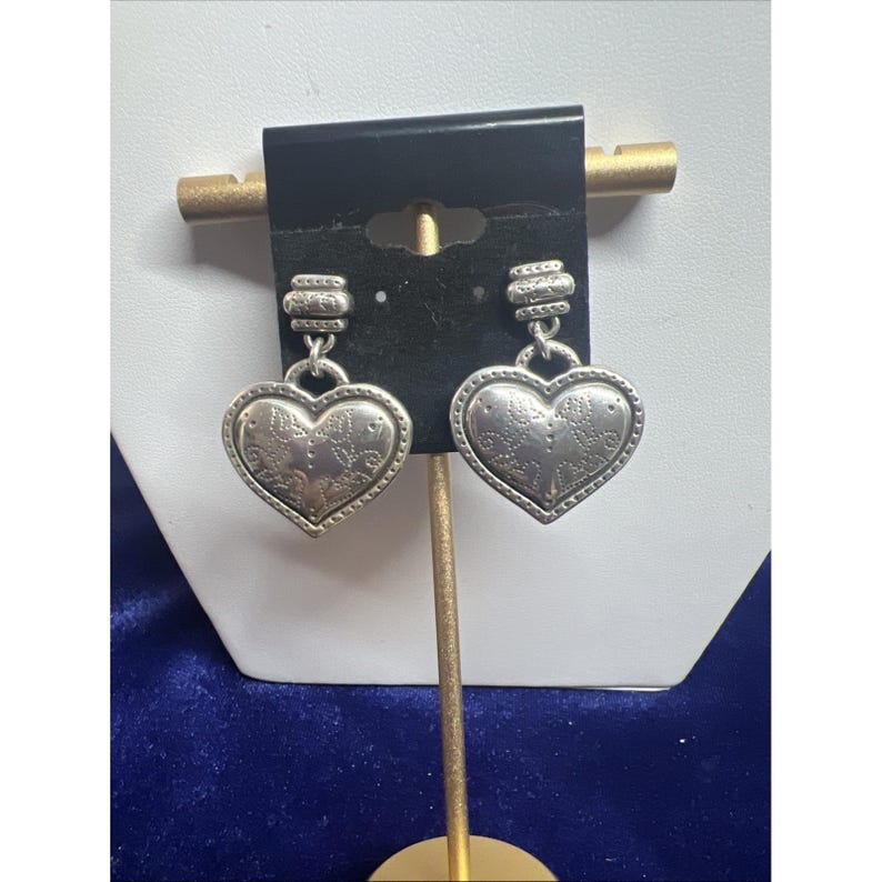 Brighton Coeur D'Alene Etched Puffy Heart Dangle Earrings Silver Plated VTG image 1