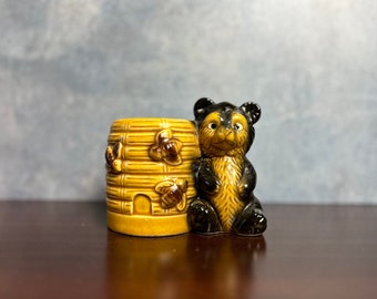 Adorable Vintage Ceramic Glazed Planter with Bear & Beehive, Retro Indoor Succulent Planter, Home and Living Decor Accent, Pots and Planters