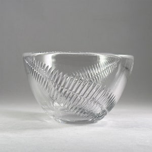 Crystal bowl with fern leaf motif, Sven Palmqvist for Orrefors, 1950s, Sweden.