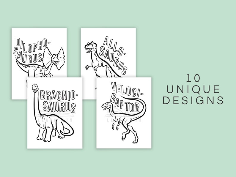 Pu&ograve; includere: Quattro pagine da colorare stampabili in bianco e nero con diversi dinosauri. Ogni pagina include il nome del dinosauro: Dilophosaurus, Allosaurus, Brachiosaurus e Velociraptor. Il testo "10 UNIQUE DESIGNS" &egrave; in fondo all'immagine.