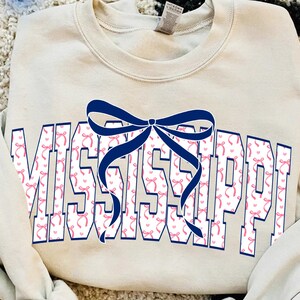 Coquette MISSISSIPPI PNG, Pink Bows Mississippi Design, Trendy Mississippi Png, Varsity Font Mississippi Design, Pretty Girly Mississippi