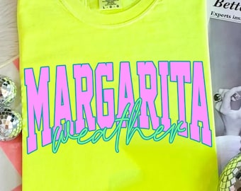 Margarita weather Distressed Varsity png, zomershirt png Trendy zomer png warmroze png