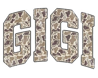 Gigi PNG Retro Camo Varsity Letters, Zniszczony wzór sublimacji babci, Clipart z blokową czcionką w kamuflażu, Koszulka vintage Gigi do druku