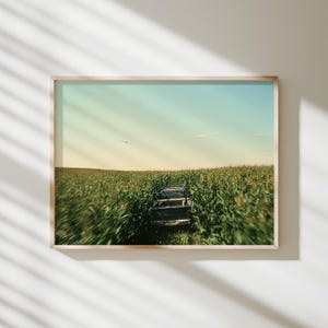 Póster de paisaje cinematográfico inspirado en Interstellar – Arte de ciencia ficción de culto