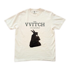 ウィッチ・ブラック・フィリップ Tシャツ – カルトフォークホラーシネマTシャツ