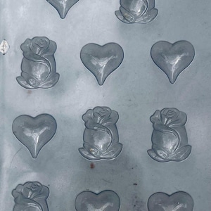 Vintage Candy Mold Hearts and Roses, 12 Cavity