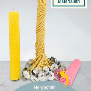 May include: A set of candle making supplies including a yellow beeswax candle, a bundle of natural hemp wicks, a pile of metal candle holders, and a pink honeycomb candle. The text on the image reads "Aus nachhaltigen Materialien" and "Hergestellt aus nachwachsendem Hanf, mit reinem Bienenwachs überzogen."