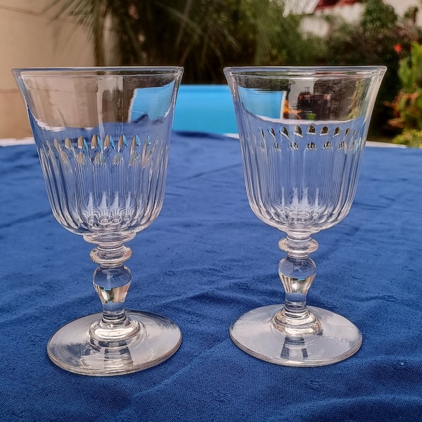 Lot 2 verres anciens