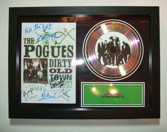 El montaje firmado de Pouges enmarcado