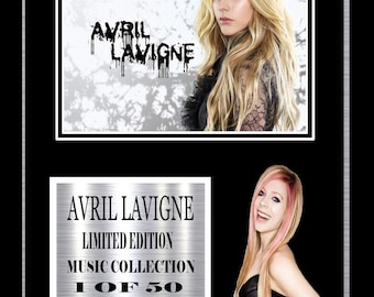 avril lavigne  signed mount
