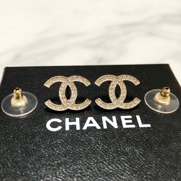 CHANEL 23C COCO Mark Shell Motif Rhinestone Pierce Accessories ABA065 gold