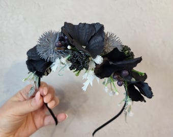Witchy Gothic Flower Crown, Black & Gray Floral Headpiece with White Leaves, Dark Fairy Fascinator, Halloween, Gothic Wedding Headband
