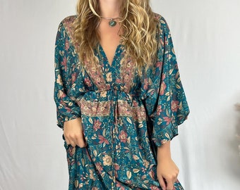 Robe longue bohème/Tenues hippie/Robe pour femme/Vêtements de festival/Robe gitane/Robe bohème/Robe longue bohème/Robe en soie à col en V