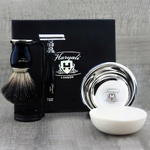 Deluxe Men&#39;s Shaving Kit: Premium Grooming Set with Razor and Shaving Brush, Perfect for Father&#39;s Day & Birthday Gifts Perfect Gift for Men.