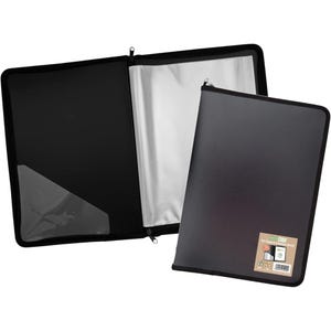 Puede incluir: Carpeta de presentaci&oacute;n A4 negra con cierre de cremallera. El libro abierto revela fundas de pl&aacute;stico transparente para mostrar documentos. Un libro m&aacute;s peque&ntilde;o y cerrado est&aacute; colocado junto al abierto.