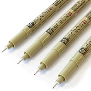 Pennarelli da disegno Sakura Pigma Micron - Set di 4 colori assortiti - Punta da 0,45 mm