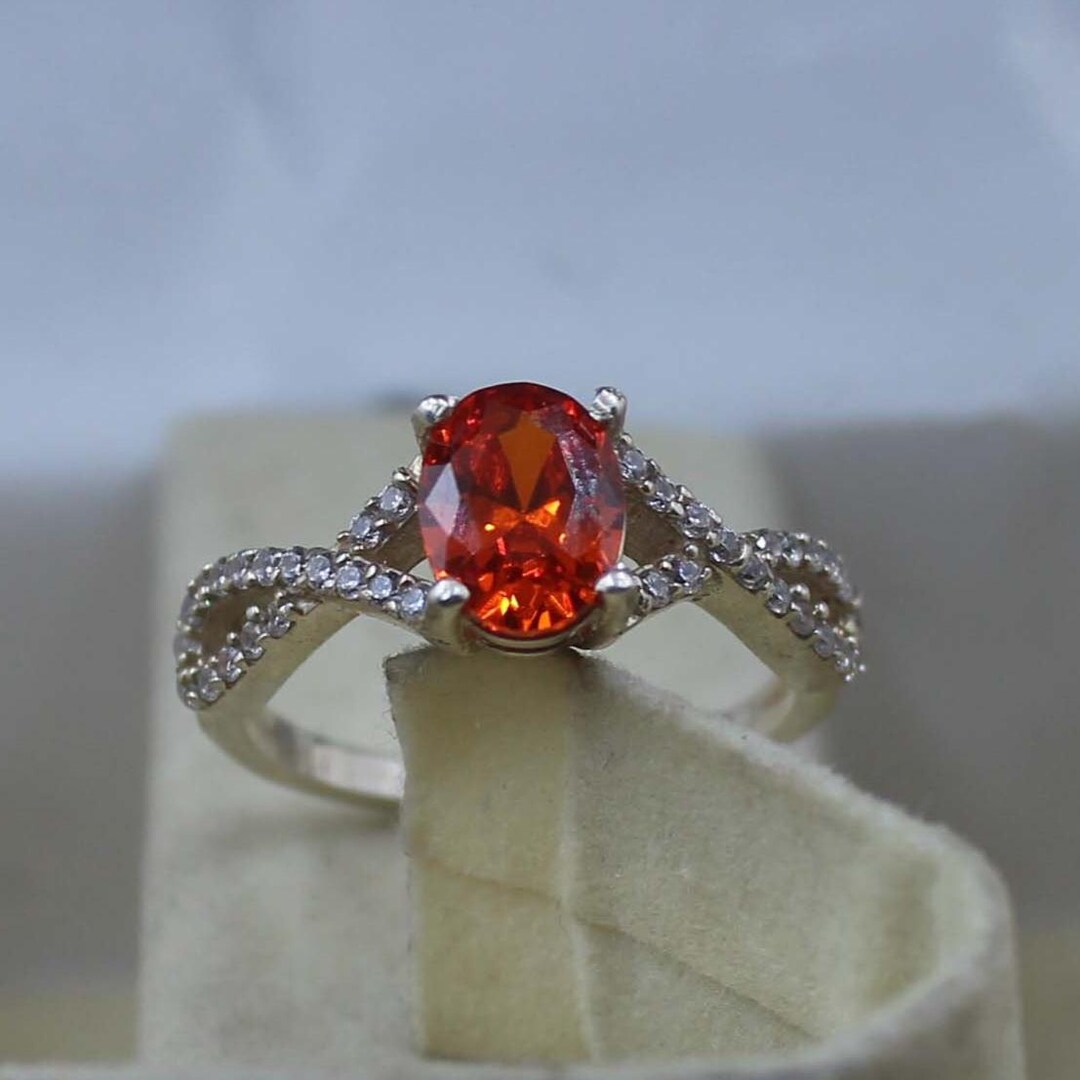 オレンジジルコンリング：オーバルカットの婚約指輪、ヴィンテージ 