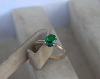 Minimalist Oval Cut Lab Emerald Ring, Anniversary Gift For Her, Vintage Ring, Solid 925 Silver Emerald Ring, Women's Ring, Personalized Ring