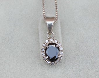 Collar con colgante de ónix negro en plata de ley - Piedra ovalada