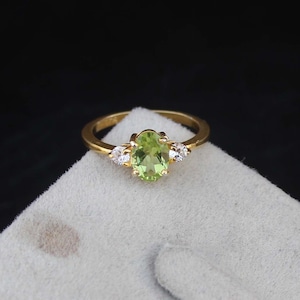 Anel de peridoto verde natural, prata esterlina 925, delicado anel de noivado com peridoto, anel de compromisso, pedra de nascimento de agosto, presente de aniversário para ela