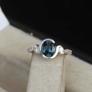 Natural London Blue Topaz Ring/ 925 Sterling Silver/ Solitaire Ring/ December Birthstone/ Gift For Her/ Gemstone Ring/ Wedding Silver Ring
