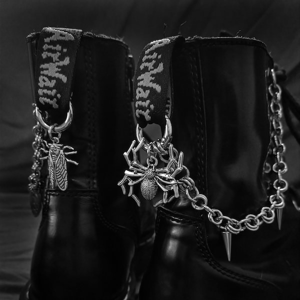 Stiefelketten "Die Spinne und die Fliege"- Chainmaille Accessoires- Boot Charms- Alternative Modeschmuck Accessoires