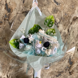 Large sky blue SURPRISE “little prince” bouquet