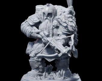 Miniature Dwarf Warrior Male w Crossbow Unpainted 32mm or 75mm scale