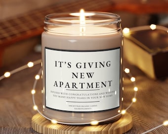 New Apartment Candle Labelled 'It's Giving' - Housewarming Gift for Couples - Funny New Home Decor - Moving Gift Idea - Gift For Friend