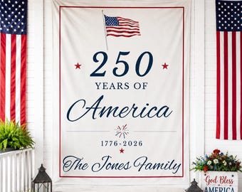 アメリカ建国250周年記念バナー、パーソナライズされた愛国的なタペストリー、家族の名前入りカスタム壁掛け、1776-2026 パーティー装飾、独立記念日装飾