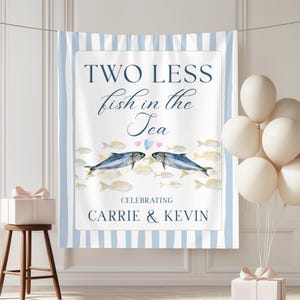 Banner di fidanzamento personalizzato "Due pesci in meno nel mare", tema di pesca, cartello per addio al nubilato, sfondo fotografico per addio al nubilato di coppia, cartello per festa di addio al nubilato sulla costa