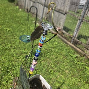 Un piquet de soutien pour plante en métal avec perles de 13 po./un piquet de fée/un piquet de jardin « Ailes de papillon »