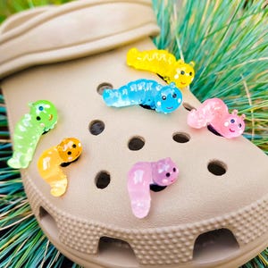 Luminous Caterpillar Shoe Charms 7pc Set | 3D Glow In The Dark Insect Shoe Clips