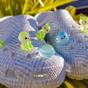 Glow In The Dark Alien Shoe Charms | 3D UFO Shoe Clips - 8pc Set